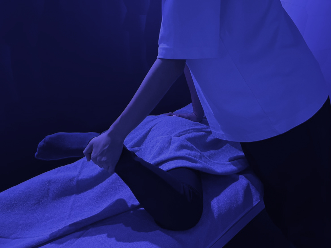 施術を受けている様子の写真